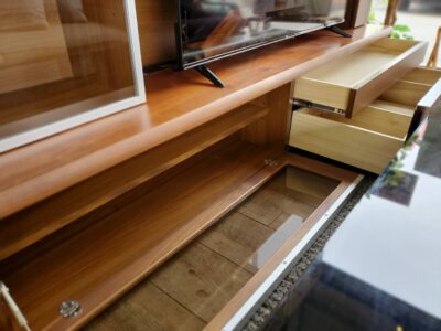 岡家具 大川家具 リビングボード テレビボード テレビ台 TVボード TV台 廃タイプ ジャンティ 照明付き 大容量 飾り棚 収納たっぷり リビング収納 ウォールナットカラー ウォルナットカラー スタイリッシュ モダン インダストリアル ミッドセンチュリー カフェ風 男前 リサイクル 最良市場 天白区 名東区 昭和区 千種区 瑞穂区 緑区 日進市 豊明市 東郷町 買取 出張買取 高価買取 販売 お値打ち 特価 1点物 1点モノ 早い者勝ち おすすめ おしゃれ 中古品