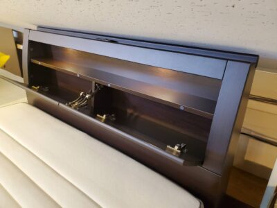 跳ね上げ式　セミダブルベッド　跳ね上げ式ベッド　セミダブルサイズ　ベッドセット　照明付き　コンセント付き　収納付き　大容量収納　タテ開き　縦開き　モダン　スタイリッシュ　リサイクル　最良市場　天白区　名東区　昭和区　千種区　瑞穂区　緑区　日進市　豊明市　東郷町　買取　出張買取　高価買取　販売　お値打ち　特価　1点物　1点モノ　早い者勝ち　おすすめ　おしゃれ　中古品