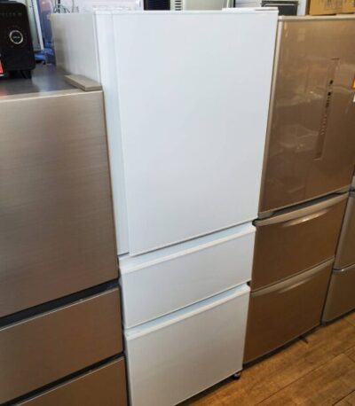 MITSUBISHI 三菱 三菱電機 330L 3ドア 冷蔵庫 冷凍冷蔵庫 2024年製 高年式 MR-C33J パールホワイト ホワイト 右開き 片開き 2段チルド ガラスシェルフ ビッグフリーザー ファン式 コンパクト スリム 自動製氷 野菜室真ん中 大容量冷凍室 静音 リサイクルショップ 再良市場 天白 名東 昭和 千種 瑞穂 緑 日進 豊明 東郷 おススメ オススメ 中古