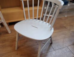 ACTUS　アクタス　THYME　タイムシリーズ　チェア　ダイニングチェア　デスクチェア　椅子　スポーク上　格子状　ホワイト系　ホワイト　北欧　モダン　シンプル　丸み　丸いデザイン　かわいい　リサイクルショップ　再良市場　天白　名東　昭和　千種　瑞穂　緑　日進　豊明　東郷　おススメ　オススメ お洒落　オシャレ　中古