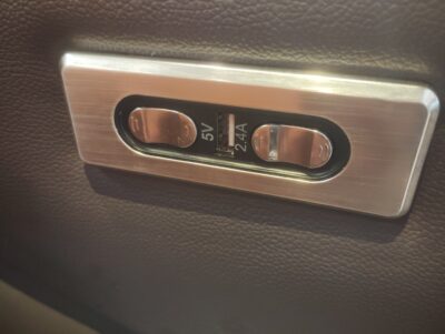 NITORI LE01 ダークブラウン レザー USBポート 2モーター ハイバック 電動リクライニングパーソナルチェア 3