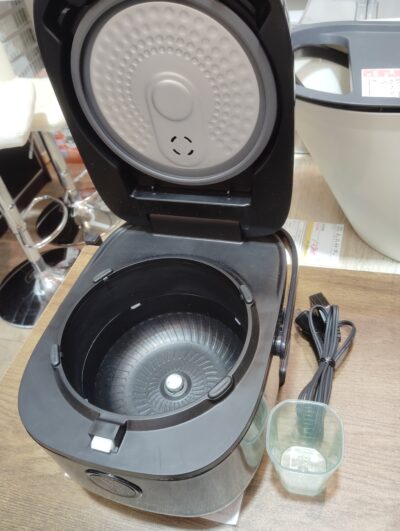 SHARP TOSHIBA Tiger 高年式 キッチン家電 マイコン炊飯器 IH炊飯器 3合 炊飯器 4