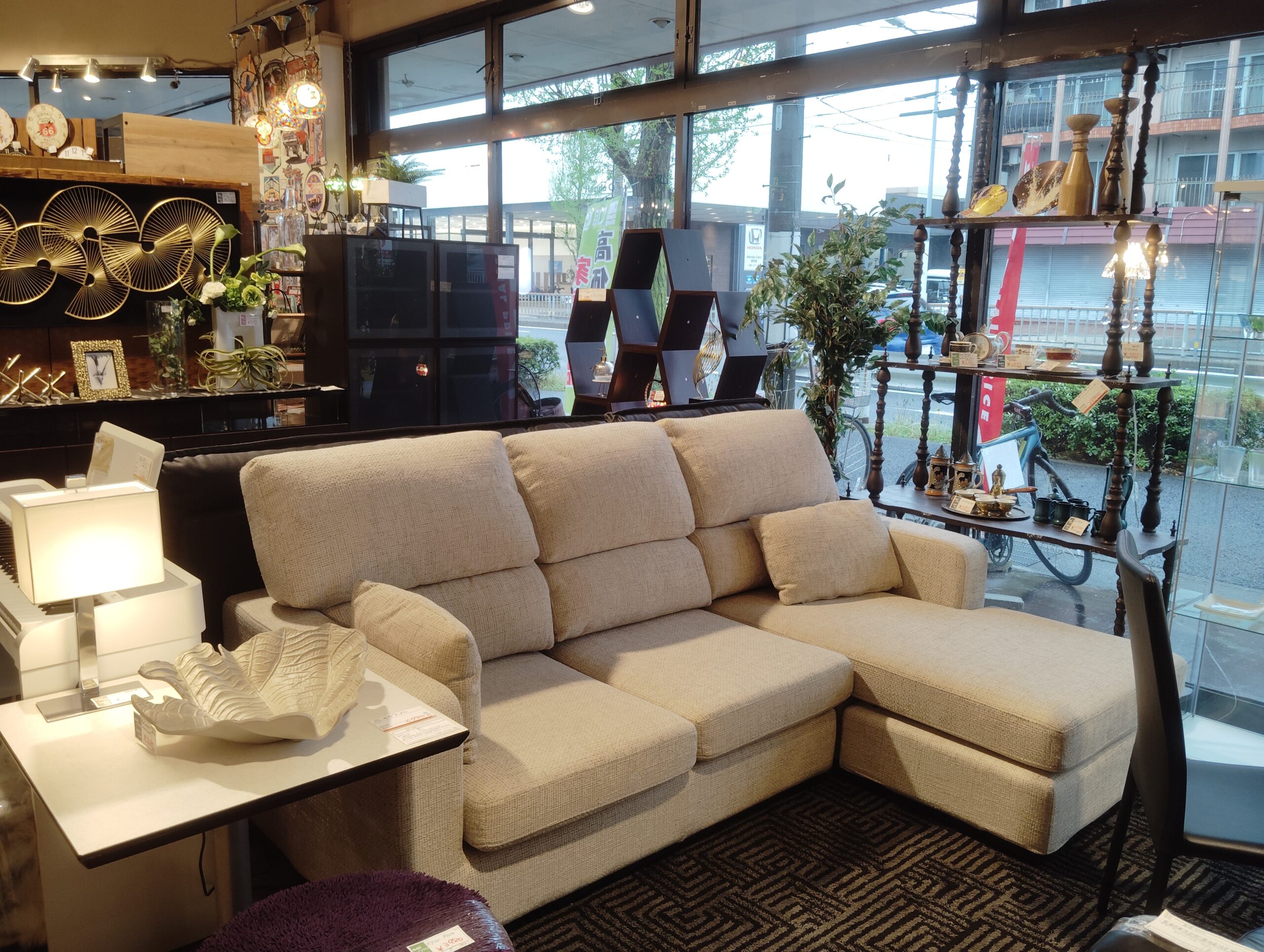 KEYUCA　ステラ LDソファ　ベンチタイプ2Pソファ　中古良品　ワイド1200mm　エキスパート藤沢辻堂店 狭い部屋に最適】普通のソファを置けない時におすすめのコンパクトな