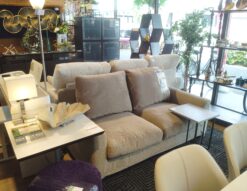 NOYES New SUGER Hi-Back Modern ベージュ系 脚付き フェザークッション 2シーターソファ