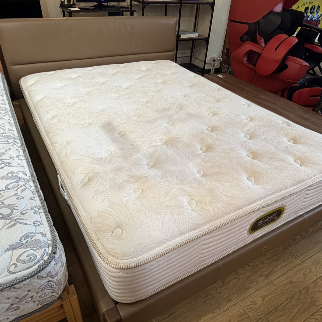 中古】 ダブルベッド シモンズ Beautyrest Premium Simmons Executive 