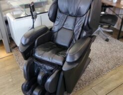Panasonic　パナソニック　マッサージチェア　マッサージ器　家庭用マッサージ器　マッサージ機器　健康家電　美容家電　あんま　全身マッサージ　リアルプロ　ブラック　エアーマッサージ　ヒューマンハンドモミメカ　　　温感モミ玉　おしり揉捏　リサイクルショップ　再良市場　天白　名東　昭和　千種　瑞穂　緑　日進　豊明　東郷　おススメ　オススメ お洒落　オシャレ　中古