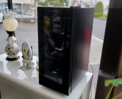 Lefier　ルフィエール　ワインセラー　ワインクーラー　12本収納　ペルチェ式　ペルチェ方式　LW-S12　小型　コンパクト　家庭用　スリム　シンプル　PELTIERシリーズ　ワイヤー棚　エコ　軽量　　リサイクルショップ　再良市場　天白　名東　昭和　千種　瑞穂　緑　日進　豊明　東郷　おススメ　オススメ お洒落　オシャレ　中古