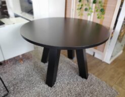 source　ソース　PURO　プーロ　サークルダイニングテーブル　ラウンドテーブル　円形テーブル　丸テーブル　カフェテーブル　円形ダイニング　ブラック　モダン　シンプル　木製　ベリーゼ浮く材　オフィス　ミーティングテーブル　ミーティングスペース　重厚　リサイクルショップ　再良市場　天白　名東　昭和　千種　瑞穂　緑　日進　豊明　東郷　おススメ　オススメ お洒落　オシャレ　中古　美品