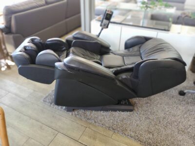 Panasonic　パナソニック　マッサージチェア　マッサージ器　家庭用マッサージ器　マッサージ機器　健康家電　美容家電　あんま　全身マッサージ　リアルプロ　ブラック　エアーマッサージ　ヒューマンハンドモミメカ　　　温感モミ玉　おしり揉捏　リサイクル　最良市場　天白区　名東区　昭和区　千種区　瑞穂区　緑区　日進市　豊明市　東郷町　買取　出張買取　高価買取　販売　お値打ち　特価　1点物　1点モノ　早い者勝ち　おすすめ　おしゃれ　中古品