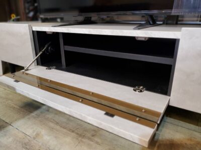 モデルルーム展示品　モデルルーム品　展示品　テレビボード　テレビ台　TVボード　TV台　ローボード　AVボード　メラミン化粧仕上げ　モダン　ストーン調　石目調　石目柄　TROLL　トロール　株式会社平成　HEISEI　リサイクル　最良市場　天白区　名東区　昭和区　千種区　瑞穂区　緑区　日進市　豊明市　東郷町　買取　出張買取　高価買取　販売　お値打ち　特価　1点物　1点モノ　早い者勝ち　おすすめ　おしゃれ　キレイ