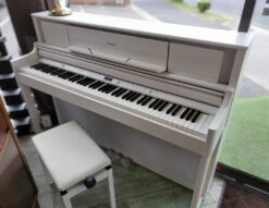 Roland　ローランド　電子ピアノ　デジタルピアノ　2020年製　LX705　LXシリーズ　　ハイスタンダードモデル　4代目　PHA-50鍵盤　88鍵盤　象牙調白鍵　黒檀調黒鍵　アップライトピアノ風　弾きごたえ抜群　椅子付き　高低自在椅子　チェア　レッスン　本格派　フラッグシップライン　リサイクル　最良市場　天白区　名東区　昭和区　千種区　瑞穂区　緑区　日進市　豊明市　東郷町　買取　出張買取　高価買取　販売　お値打ち　特価　1点物　1点モノ　早い者勝ち　おすすめ　おしゃれ　中古品