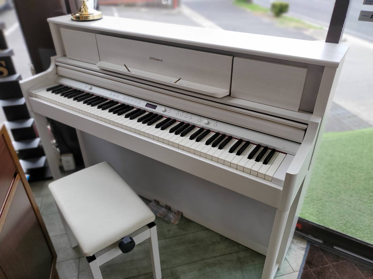 タイムセール 限界値下！美品Roland 電子ピアノ ホワイトLX70 ☆Roland ローランド 電子ピアノ LX705 LXシリーズ ホワイトカラー 4