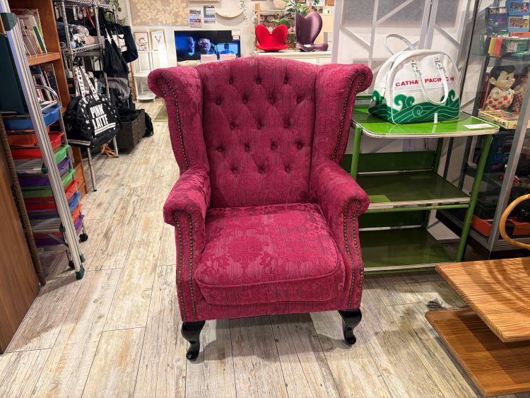 中古品】 ウィングバックチェア レッド チェスターフィールド風 買取