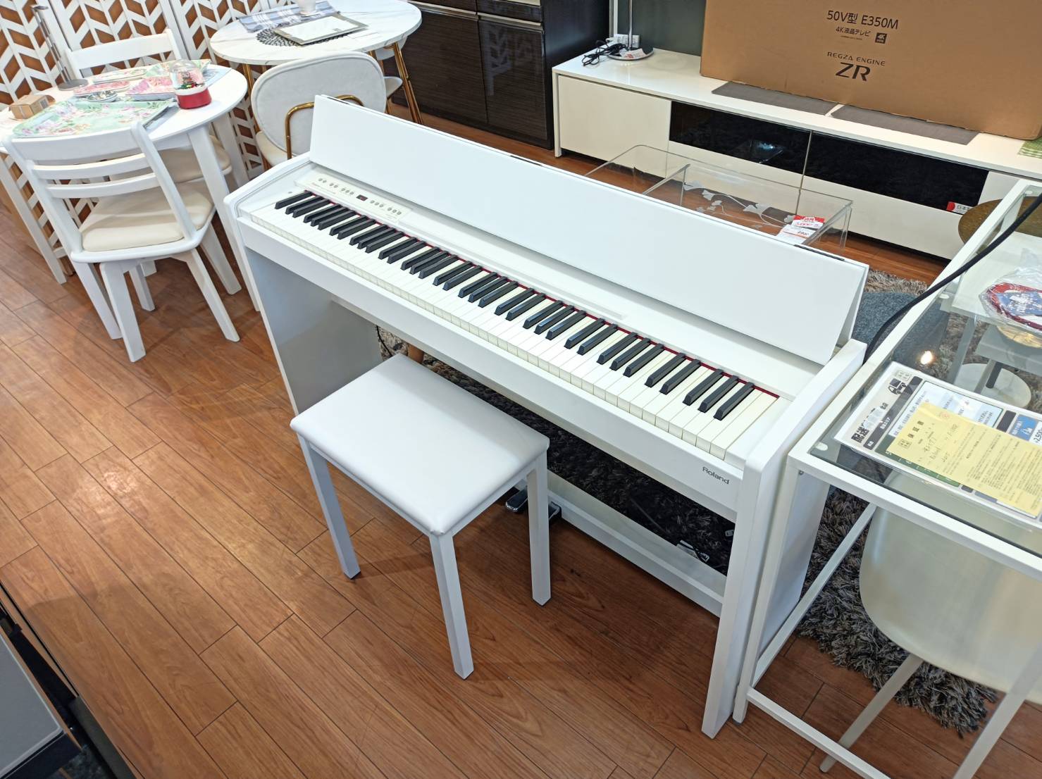 Roland ローランド 電子ピアノ Piano F-130R ホワイト 買い取りました Roland ローランド 電子ピアノ Piano F-130R ホワイト 買い取りました