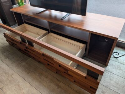 テレビボード テレビ台 TVボード TV台 ローボード AVボード ロータイプ ナチュラル モダン ブロック レンガ風 モザイクウッド ウッドタイル調 ダークブラウン 木目調 ウォールナットカラー カフェ風 インダストリアル メンズライク リサイクル 最良市場 天白区 名東区 昭和区 千種区 瑞穂区 緑区 日進市 豊明市 東郷町 買取 出張買取 高価買取 販売 お値打ち 特価 1点物 1点モノ 早い者勝ち おすすめ おしゃれ 中古品