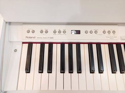 Roland ローランド 電子ピアノ Piano F-130R ホワイト 買い取りました