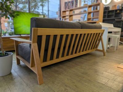 MUJI　無印　無印良品　ソファ　3シーターソファ　3人掛けソファ　3人用　長椅子　木製フレーム　フェザーポケットコイル　カバーリング　ブラウン　ファブリック　モダン　ナチュラル　カフェ風　オーク材　カバー付き　格子デザイン　リサイクル　最良市場　天白区　名東区　昭和区　千種区　瑞穂区　緑区　日進市　豊明市　東郷町　買取　出張買取　高価買取　販売　お値打ち　特価　1点物　1点モノ　早い者勝ち　おすすめ　おしゃれ　中古品