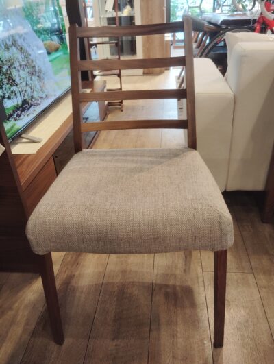 大塚家具(IDC大塚)取り扱い 秋田木工 N-T005 正方形 W85 シネマ2A ダイニング3点セット 3