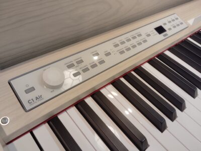 KORG 2022年製 C1Air 木目調 ホワイトアッシュ 88鍵盤 3本ペダル ヘッドフォン付き 鍵盤楽器 電子ピアノ 2