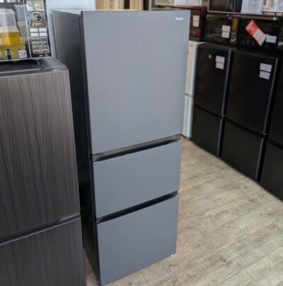 Haier ハイアール 286L 3ドア 冷蔵庫 冷凍冷蔵庫 2026年製 高年式 極美品 JR-CV29C 右開き 片開き スリムボディ マットグレー グレーカラー 大容量野菜室 真ん中野菜室 ボトルコーナー フレッシュルーム チルド切り替え Wドアポケット スタイリッシュデザイン リサイクルショップ 再良市場 天白 名東 昭和 千種 瑞穂 緑 日進 豊明 東郷 おススメ オススメ お洒落 オシャレ 中古 美品