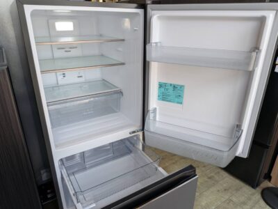 Haier ハイアール 286L 3ドア 冷蔵庫 冷凍冷蔵庫 2026年製 高年式 極美品 JR-CV29C 右開き 片開き スリムボディ マットグレー グレーカラー 大容量野菜室 真ん中野菜室 ボトルコーナー フレッシュルーム チルド切り替え Wドアポケット スタイリッシュデザイン リサイクル 最良市場 天白区 名東区 昭和区 千種区 瑞穂区 緑区 日進市 豊明市 東郷町 買取 出張買取 高価買取 販売 お値打ち 特価 1点物 1点モノ 早い者勝ち おすすめ おしゃれ 中古品 中古美品 キレイ