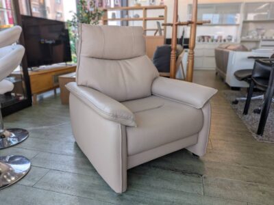 RELAX FORM RelaxForm リラックスフォーム LUCHE ルーシェ 1シーターソファ 1人掛け ソファ ラウンジチェア パーソナルチェア パーソナルソファ ハイバック リビングソファ 関家具 LEATHERTEX レザーテックス ベージュ リサイクルショップ 再良市場 天白 名東 昭和 千種 瑞穂 緑 日進 豊明 東郷 おススメ オススメ お洒落 オシャレ 中古