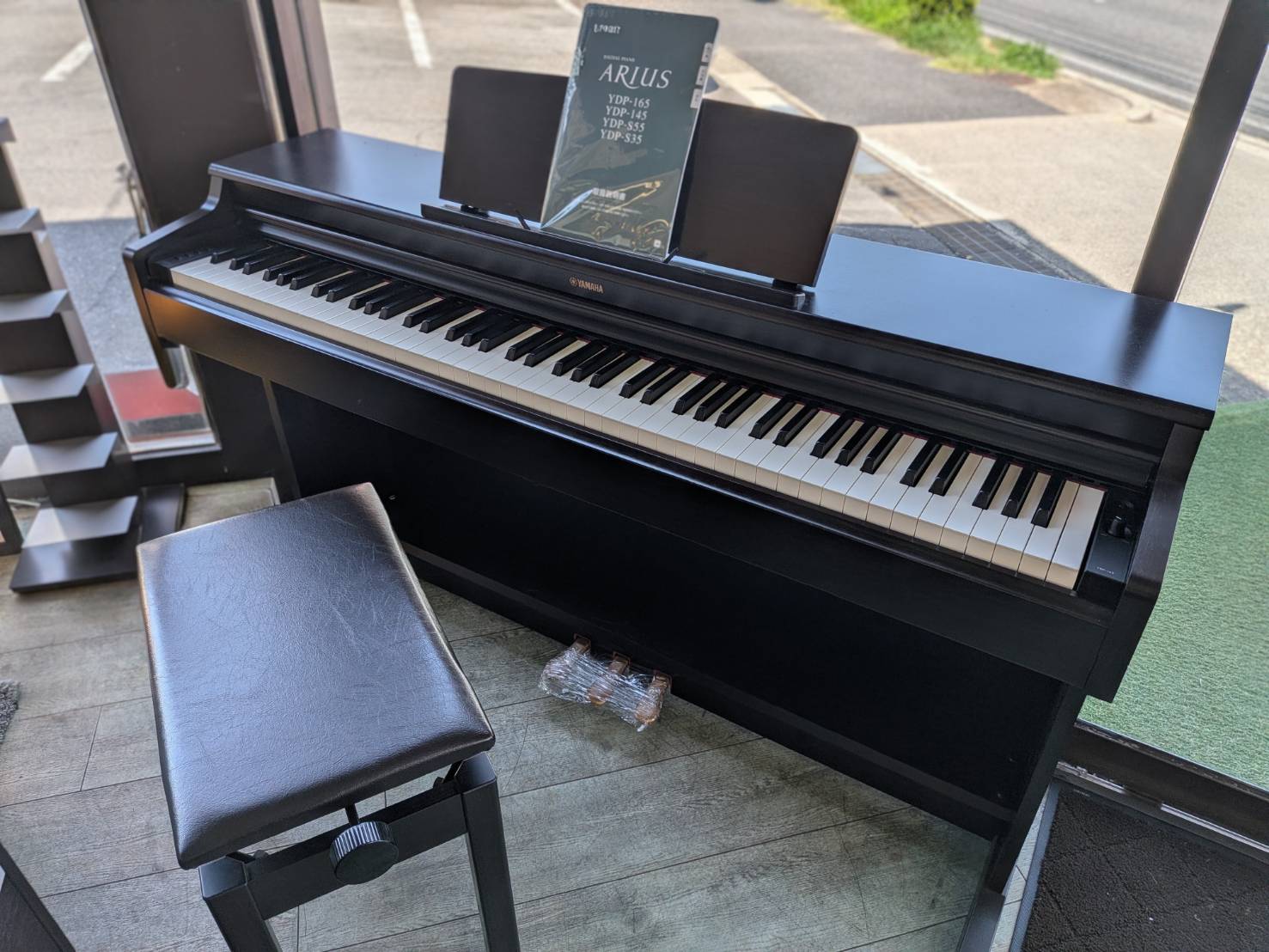 ☆YAMAHA ヤマハ 電子ピアノ ARIUS アリウス 2024年製 YDP-165 ニュー