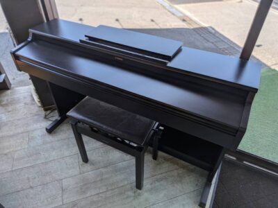 YAMAHA ヤマハ ARIUS アリウス 電子ピアノ デジタルピアノ 2024年製 高年式 YDP-165 ニューダークローズウッド調 ダークブラウン GH3 グレードハンマー3 88鍵盤 トーンエスケープメント 高低自在椅子付き イス付き レッスン 初心者 中級者 上級者 リサイクル 最良市場 天白区 名東区 昭和区 千種区 瑞穂区 緑区 日進市 豊明市 東郷町 買取 出張買取 高価買取 販売 お値打ち 特価 1点物 1点モノ 早い者勝ち おすすめ おしゃれ 中古品 中古美品 キレイ