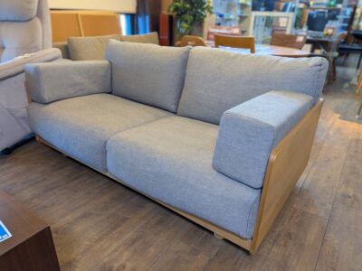 MUJI　無印良品　2.5シーター　2.5人掛け　2シーター　2人掛け　ソファ　ソファベッド　簡易ベッド　デイベッド　木製フレーム　ファブリック　布張り　カバーリング　ナチュラル　モダン　北欧　オーク材　オーク突板　　リサイクルショップ　再良市場　天白　名東　昭和　千種　瑞穂　緑　日進　豊明　東郷　おススメ　オススメ お洒落　オシャレ　中古