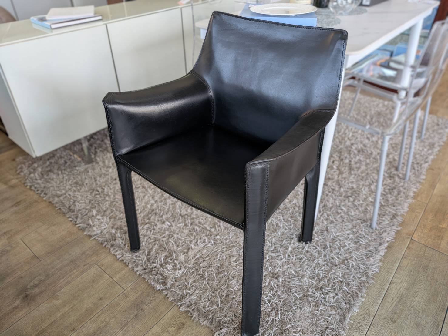 ☆Cassina カッシーナ CAB キャブ アームチェア ブラックレザー モダン