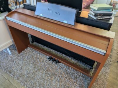 CASIO　カシオ　Privia　プリビア　電子ピアノ　デジタルピアノ　2010年製　PX-730CY　ダークチェリー調　88鍵盤　レッスン機能　デュエット機能　ペダル付き　スタンド一体型　リサイクル　最良市場　天白区　名東区　昭和区　千種区　瑞穂区　緑区　日進市　豊明市　東郷町　買取　出張買取　高価買取　販売　お値打ち　特価　1点物　1点モノ　早い者勝ち　おすすめ　おしゃれ　中古品
