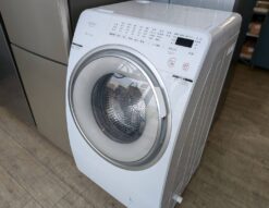 YAMADA　ヤマダ電機　ドラム式洗濯乾燥機　ドラム式洗濯機　ドラム洗濯機　洗濯乾燥機　全自動洗濯機　2025年製　高年式　RORO　YWM-YV90N　9.0/4.5kg　9/4.5kg　洗濯容量9kg　乾燥容量4.5kg　乾燥フィルターレス　コンパクト　自動お掃除　温水洗浄対応　大容量排水フィルター　低騒音設計　リサイクルショップ　再良市場　天白　名東　昭和　千種　瑞穂　緑　日進　豊明　東郷　おススメ　オススメ 　中古　美品