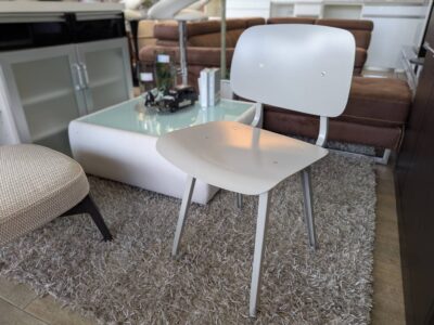 モデルルーム展示品 HAY ヘイ REVOLT CHAIR RevoltChair リボルトチェア ダイニングチェア デスクチェア イス 椅子 Ahrend FrisoKramer フリソ・クラマー フリソクラマー デザインチェア デザイナーズ家具 ミッドセンチュリー シンプル モダン コンパクト 復刻モデル ワークスペース スチールフレーム リサイクルショップ 再良市場 天白 名東 昭和 千種 瑞穂 緑 日進 豊明 東郷 おススメ オススメ お洒落 オシャレ 中古 美品