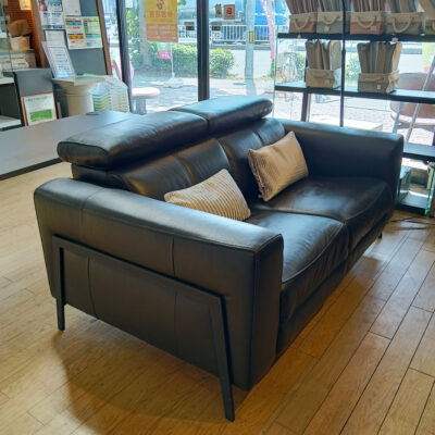 Power_reclining_sofa_1