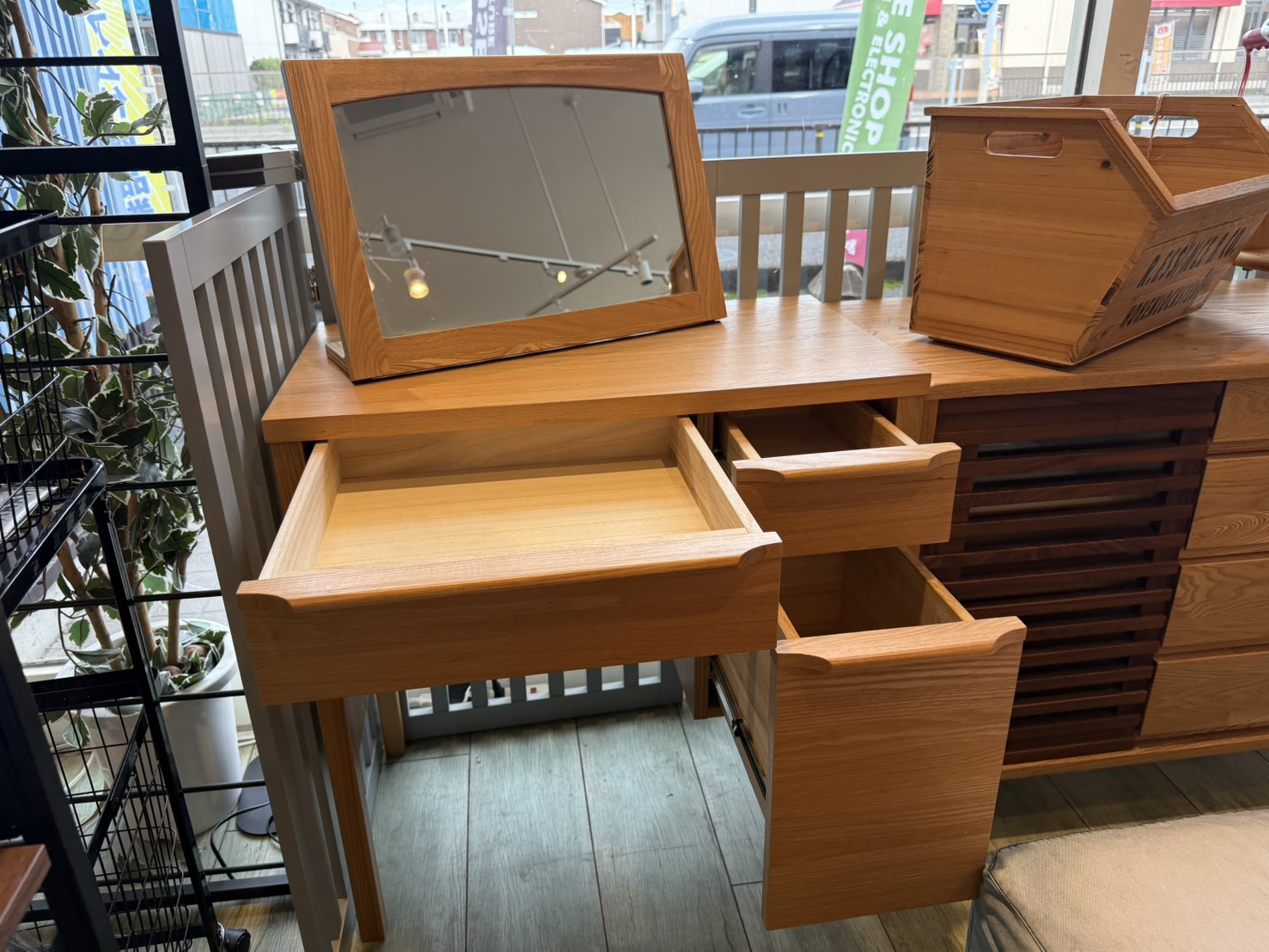 unico / ウニコ CLARUS-mini / クラルスミニ ドレッサー 買取しました