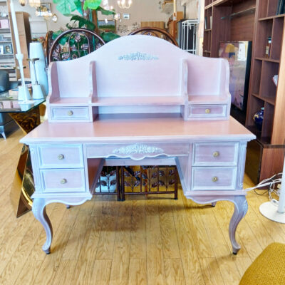 westhousegallery_desk_1