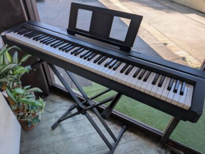 YAMAHA　ヤマハ　電子ピアノ　デジタルピアノ　2017年製　P-45　Pシリーズ　ブラック　スタンド付き　GHS鍵盤　AWM　音色変更　デモ音源再生　メトロノーム　シンプルモデル　コンパクト　軽量　スタイリッシュ　シンプル操作　リサイクルショップ　再良市場　天白　名東　昭和　千種　瑞穂　緑　日進　豊明　東郷　おススメ　オススメ お洒落　オシャレ　中古