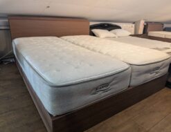 クイーンベッド　クイーンサイズ　ベッドセット　Qサイズ　Qベッド　セミシングルサイズ2台分　ポケットコイルマットレス　NITORI　ニトリ　N-sleep　Nスリープ　Comfort　コンフォート　柔らかめ　ベッドフレーム　ダークブラウン　モダン　引き出し収納付き　コンセント付き　リサイクルショップ　再良市場　天白　名東　昭和　千種　瑞穂　緑　日進　豊明　東郷　おススメ　オススメ お洒落　オシャレ　中古