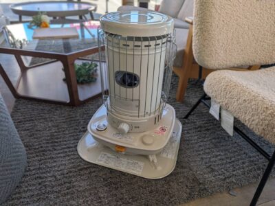 CORONA コロナ 石油ストーブ 灯油ストーブ ポータブルストーブ 2024年製 SL-5124 SLシリーズ 自然体流形 おもに13畳用 しん式 油タンク容量6.0L 木造13畳 コンクリート18畳 ホワイト 災害時 停電時 非常時 防災グッズ 暖房機器 暖房器具 タンクいった意識 電源不要 遠赤外線炎筒 リサイクルショップ 再良市場 天白 名東 昭和 千種 瑞穂 緑 日進 豊明 東郷 おススメ オススメ お洒落 オシャレ 中古