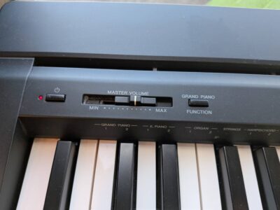 YAMAHA　ヤマハ　電子ピアノ　デジタルピアノ　2017年製　P-45　Pシリーズ　ブラック　スタンド付き　GHS鍵盤　AWM　音色変更　デモ音源再生　メトロノーム　シンプルモデル　コンパクト　軽量　スタイリッシュ　シンプル操作　リサイクル　最良市場　天白区　名東区　昭和区　千種区　瑞穂区　緑区　日進市　豊明市　東郷町　買取　出張買取　高価買取　販売　お値打ち　特価　1点物　1点モノ　早い者勝ち　おすすめ　おしゃれ　中古品