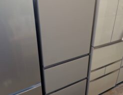 Panasonic　パナソニック　326L　3ドア　冷蔵庫　冷凍冷蔵庫　2025年製　高年式　マットベージュ　右開き　片開き　コンパクト　スリム　うす型　シンプル　マットカラー　大容量野菜室　急凍機能付き　自動製氷　わけられるん棚　野菜室真ん中　幅60cm　コンパクト　リサイクルショップ　再良市場　天白　名東　昭和　千種　瑞穂　緑　日進　豊明　東郷　おススメ　オススメ お洒落　オシャレ　中古　美品