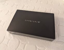 新品　未使用品　未開封品　ヒツジのいらない枕　マクラ　寝具　三角格子構造　ウェーブ構造　通気性　蒸れない　耐久性　丸洗い可能　活性炭配合　枕難民　カバー付き　ブラック　至極　新素材TPE　リサイクルショップ　再良市場　天白　名東　昭和　千種　瑞穂　緑　日進　豊明　東郷　おススメ　オススメ
