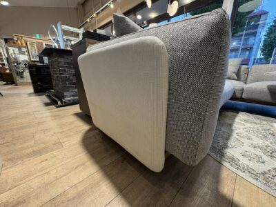 line_oa_chat_261008_181820_group_0
